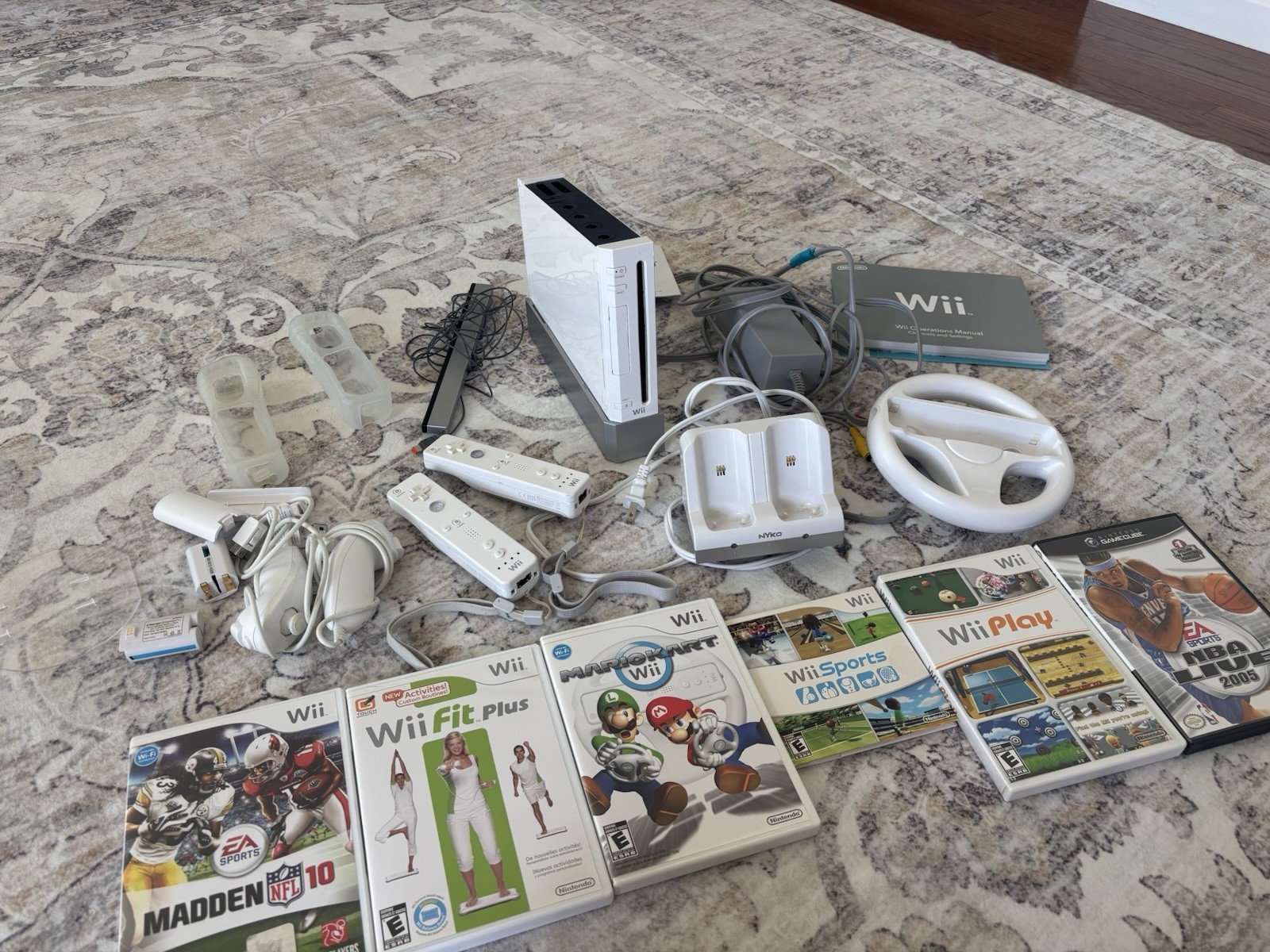 Nintendo Wii White Console With Controllers And Games