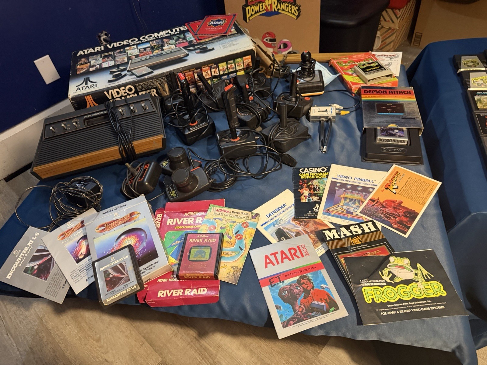 Atari Video Computer System CX-2600R Atari 2600 Console w/ Controllers, Games