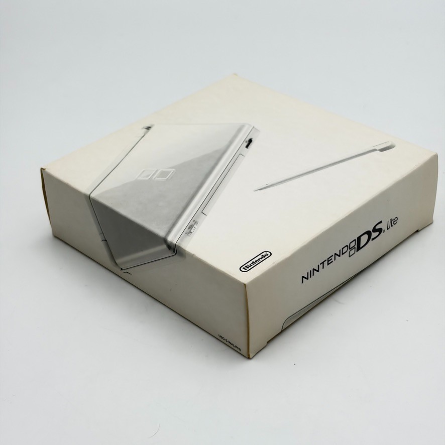 Nintendo DS Lite Crystal White Console Complete w/ Box Region Free Japanese Menu