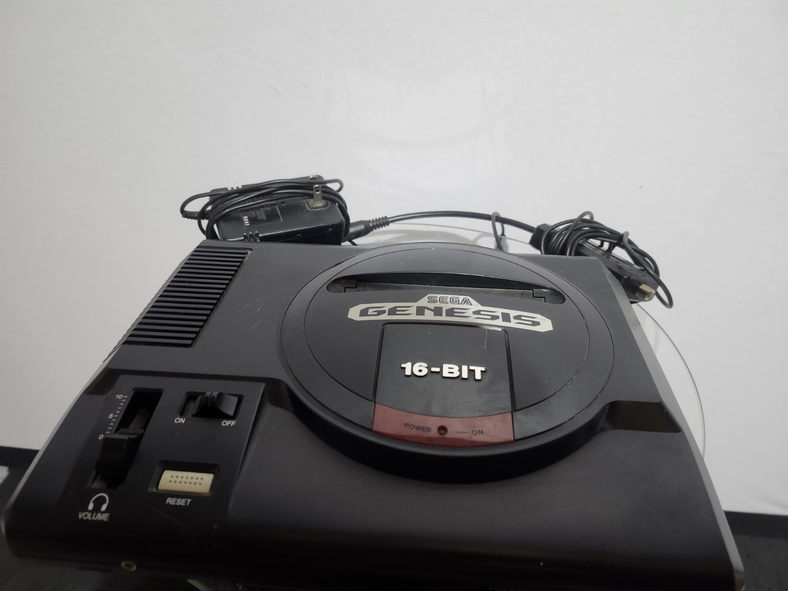 Sega Genesis 16-Bit Model 1601 w/ Cords Tested Working