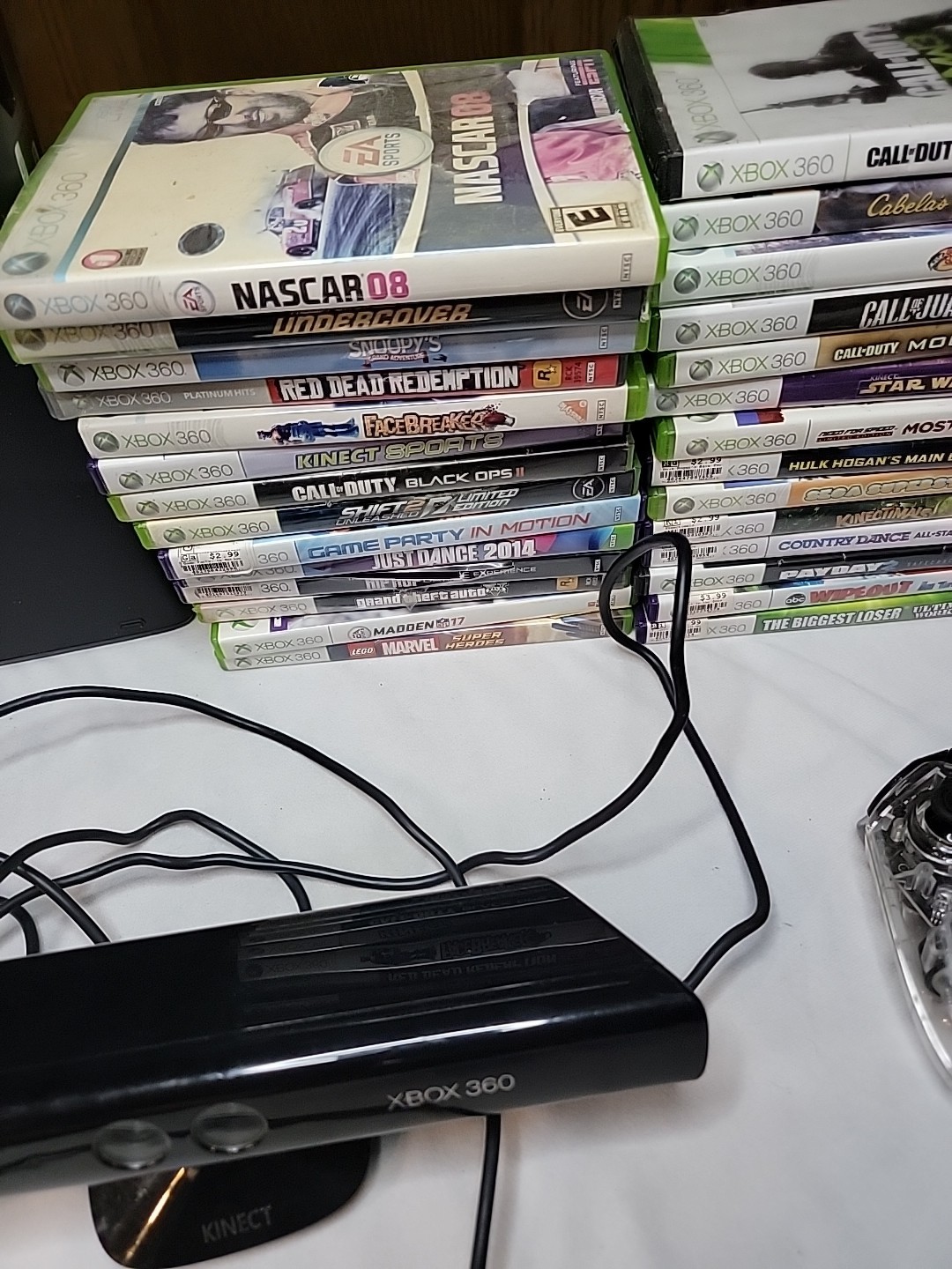 Microsoft Xbox 360 S Console, Controller, Kinect & 28 Games Mega Bundle!