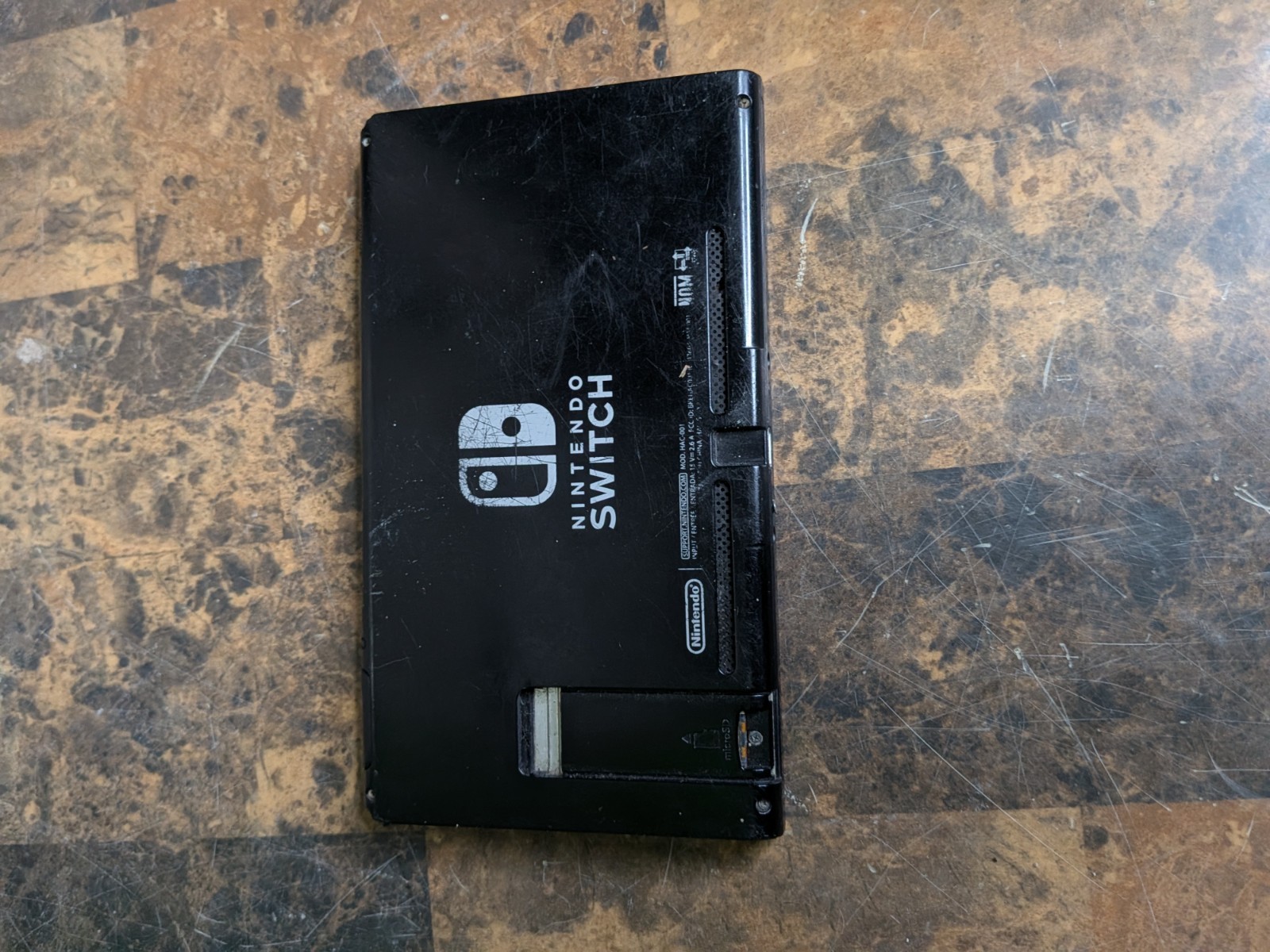 FOR PARTS – Nintendo Switch Handheld Gaming Console (HAC-001) TABLET ONLY