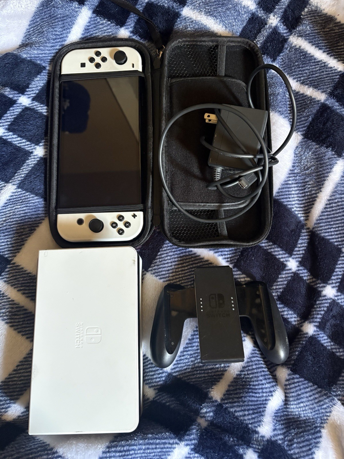 Nintendo Switch OLED Console White Joy-Con Dock Grip Charger Case Wi-Fi HDMI