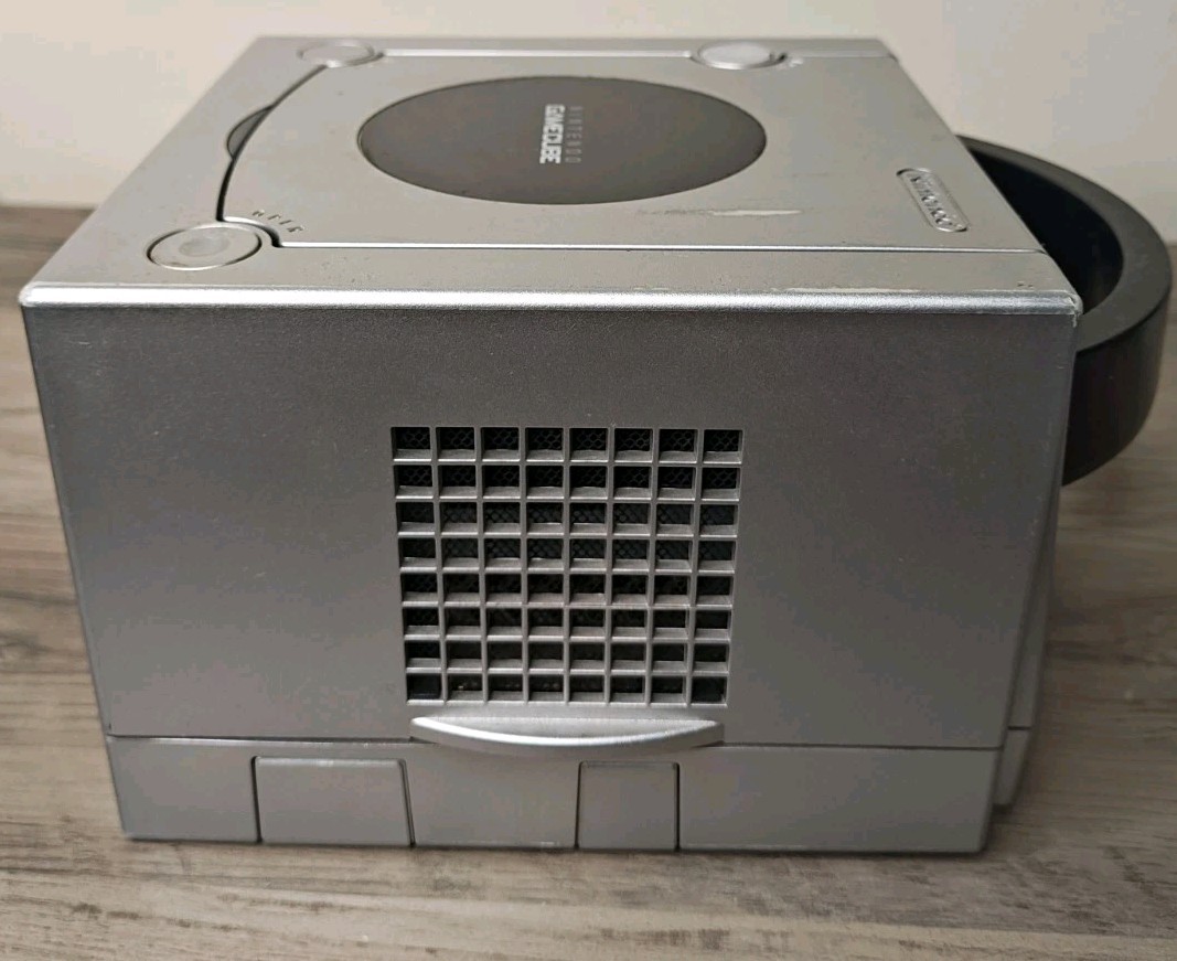 Nintendo GameCube Platinum Silver DOL-001 USA | Console Only Tested Works