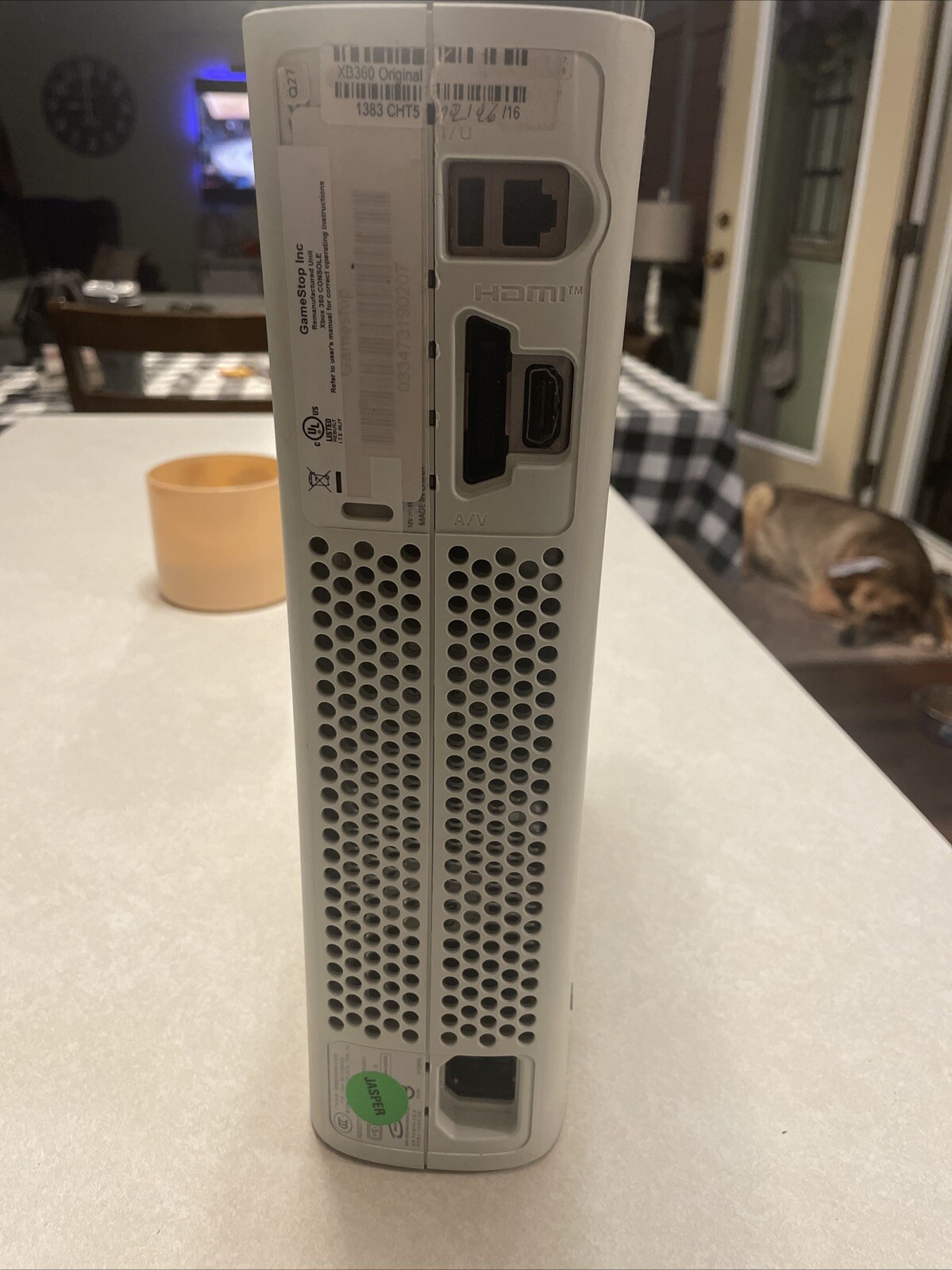 Broke. Microsoft Xbox 360 Arcade Arcade 6 Games 256GB White Console.