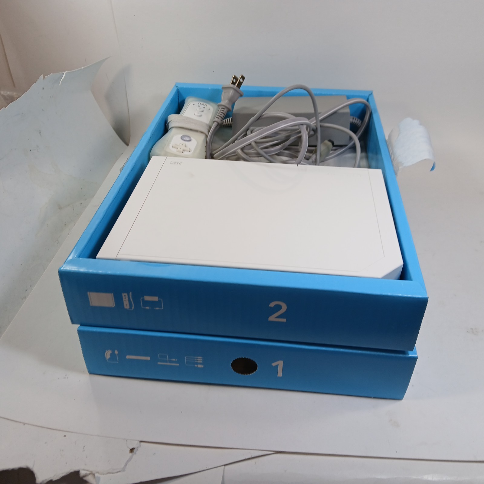 BOXED Nintendo Wii Video Game System Console OEM Controller & Wires – Tested