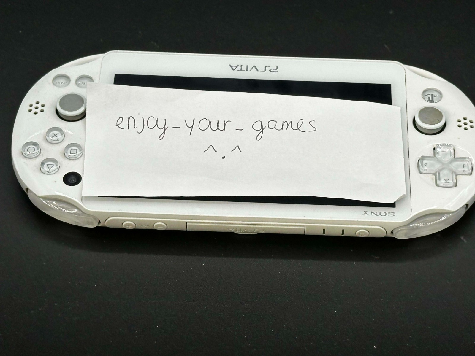 Sony PlayStation PS Vita PCH-2000 Slim White Model w Charger – SHIP IN 1-DAY