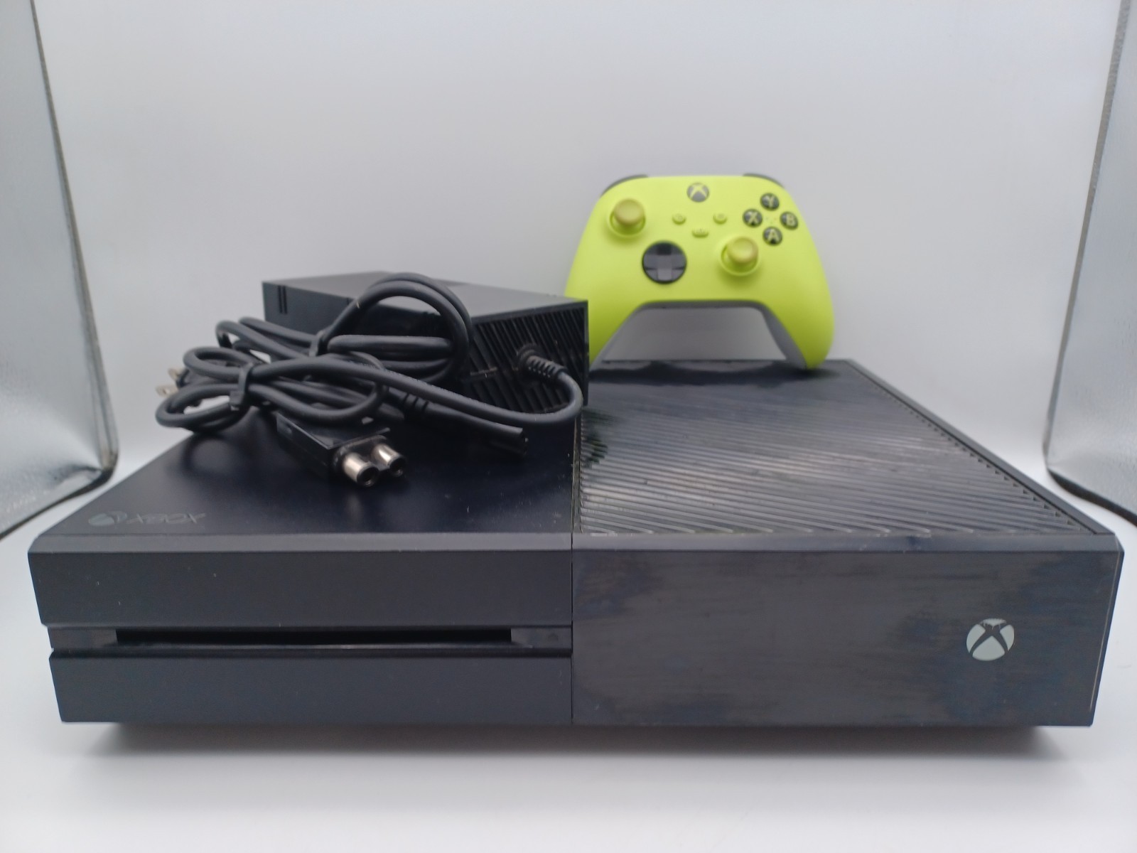Xbox One 1540 Console With Controller & Power Cable, Tested Working Formatted