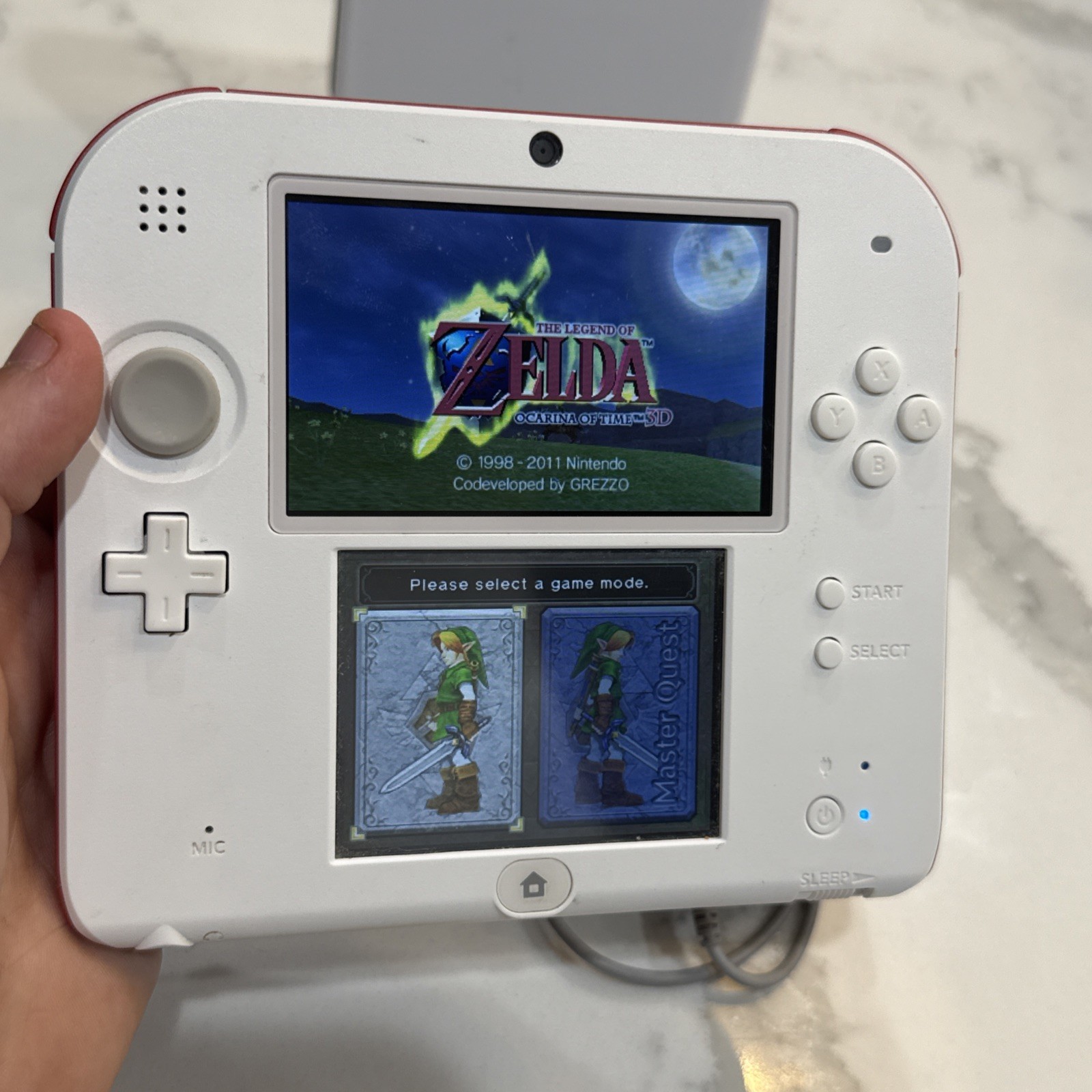 Nintendo 2DS System – White & Red – Bundle – 1 ZELDA game + Mario Downloaded