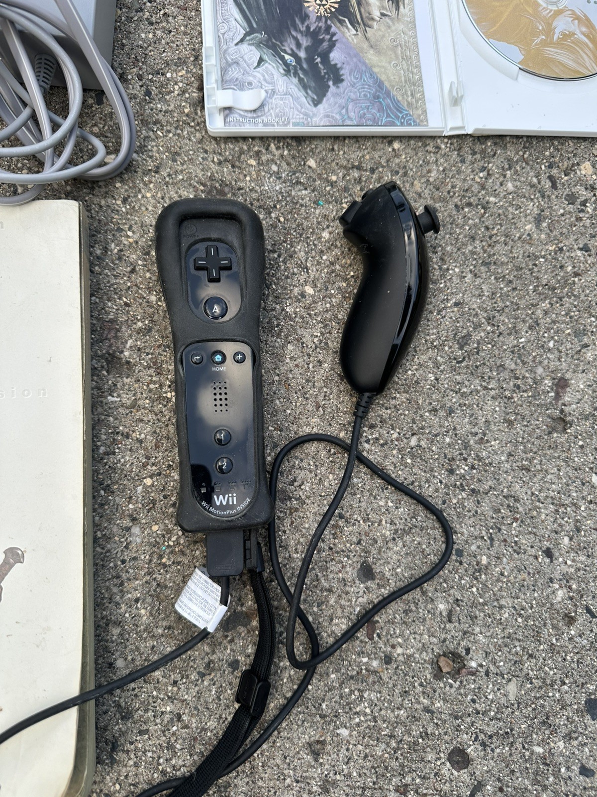 Nintendo Wii Black Console Bundle with Controller, Sensor, Cords, Zelda