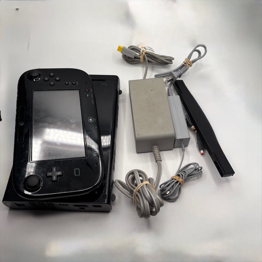 Nintendo Wii U Deluxe 32GB Black Console GamePad OEM Tested Working WUP 010