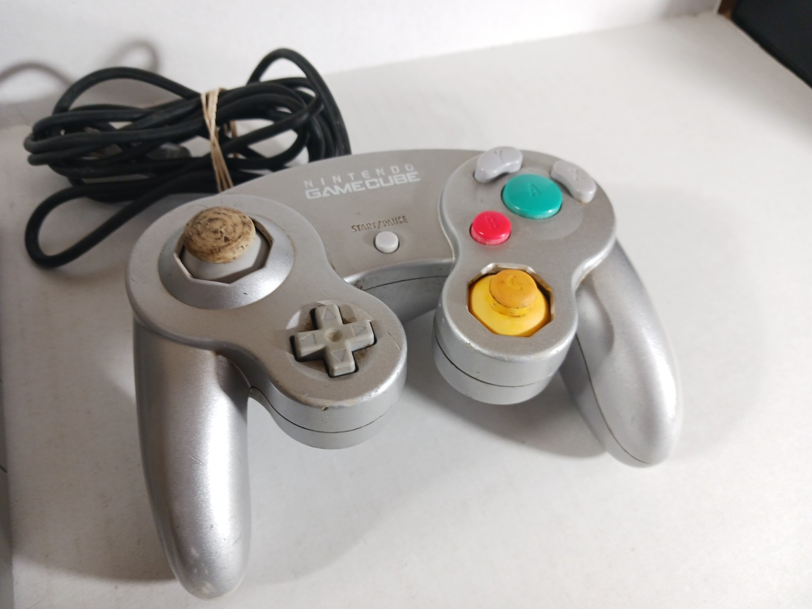 Nintendo GameCube Console Bundle Platinum Mario Kart Double Dash 2 Controllers