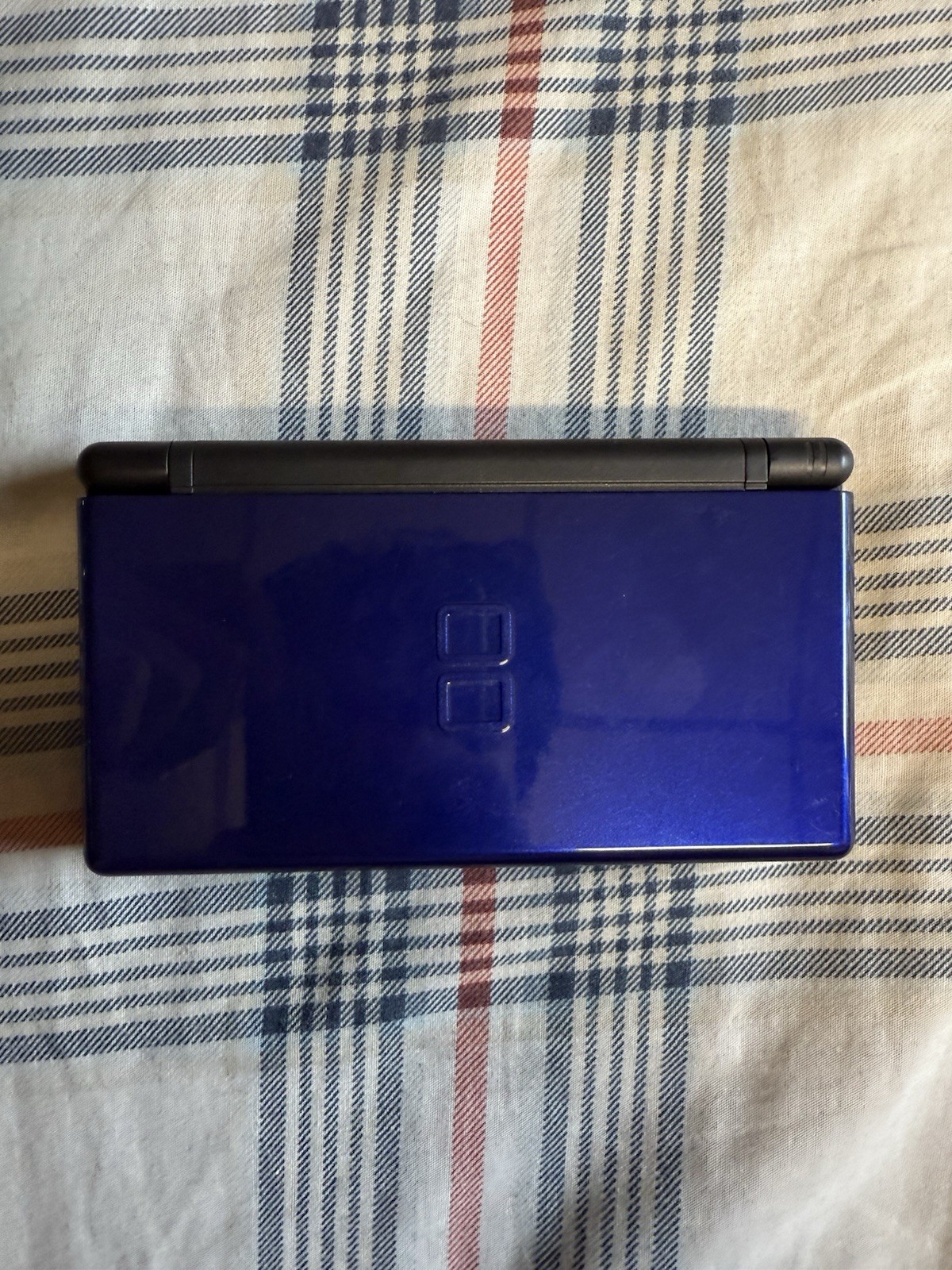 Nintendo DS Lite Handheld System Cobalt/Black with Charger And Games