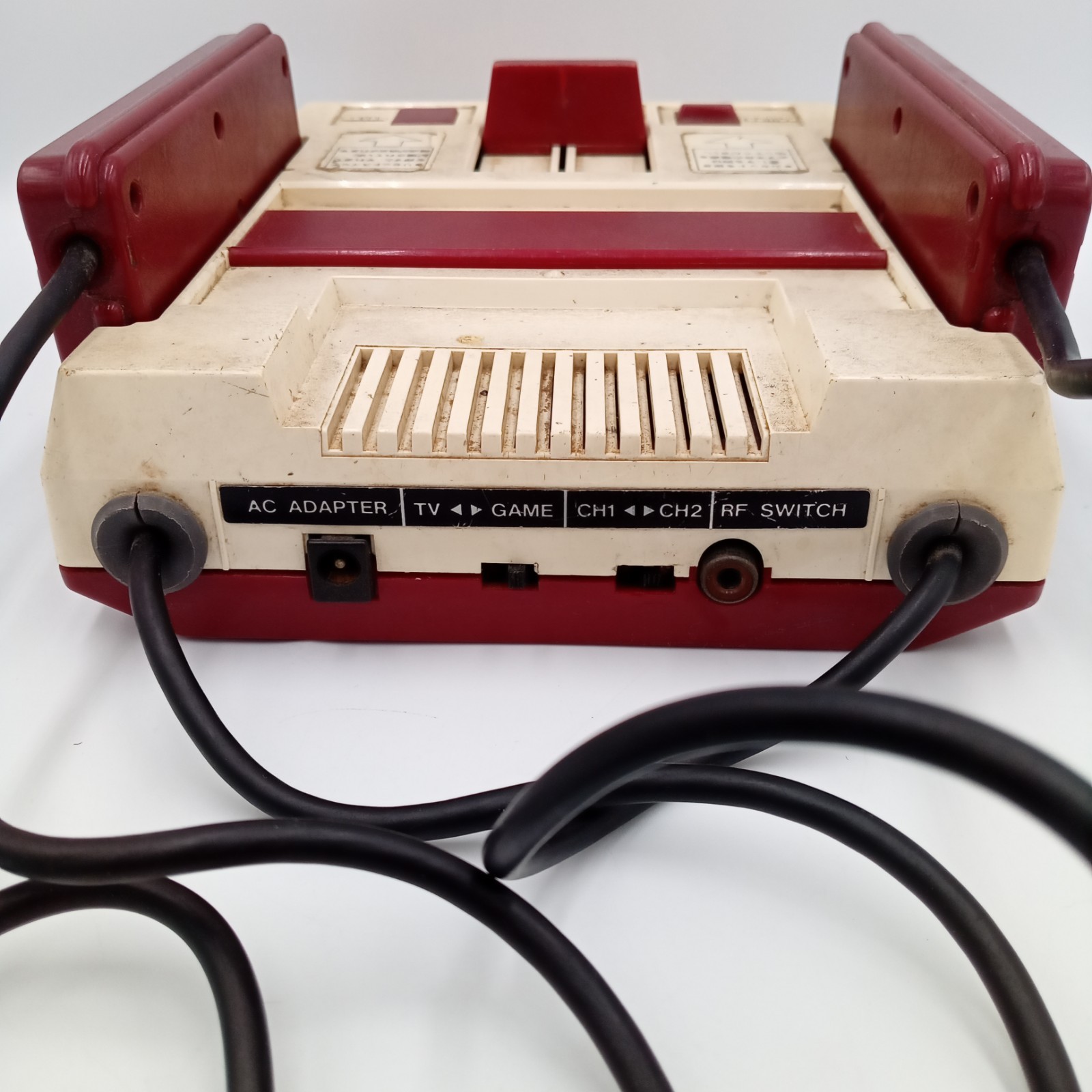 Nintendo Famicom HVC-001 Console Only For Parts / Repair Japanese