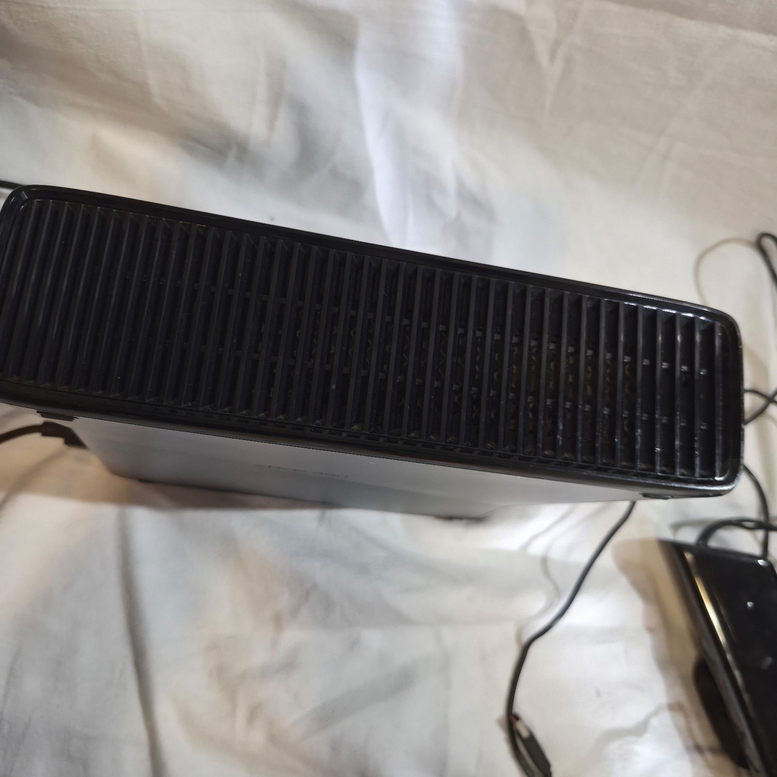 Microsoft Xbox 360 S Slim Console Bundle – OEM Power, Controller & Kinect Sensor
