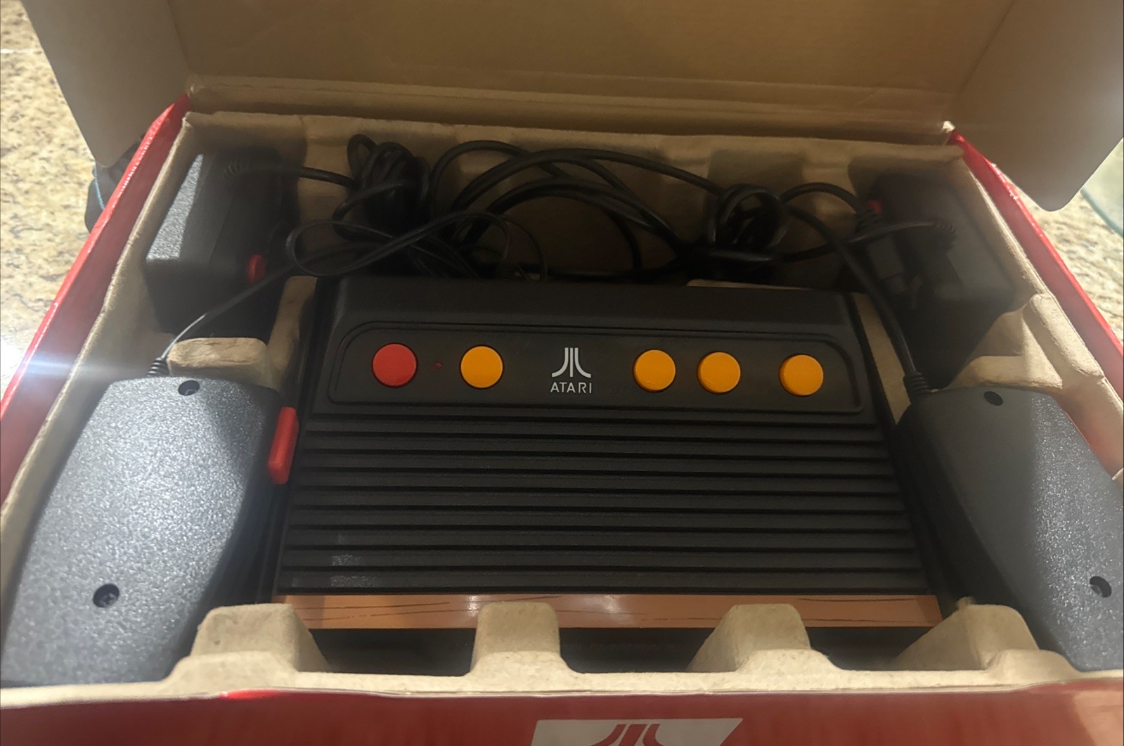 Atari Flashback 8 Deluxe with Wired Paddles & Wired Controllers AR3220X in Box!