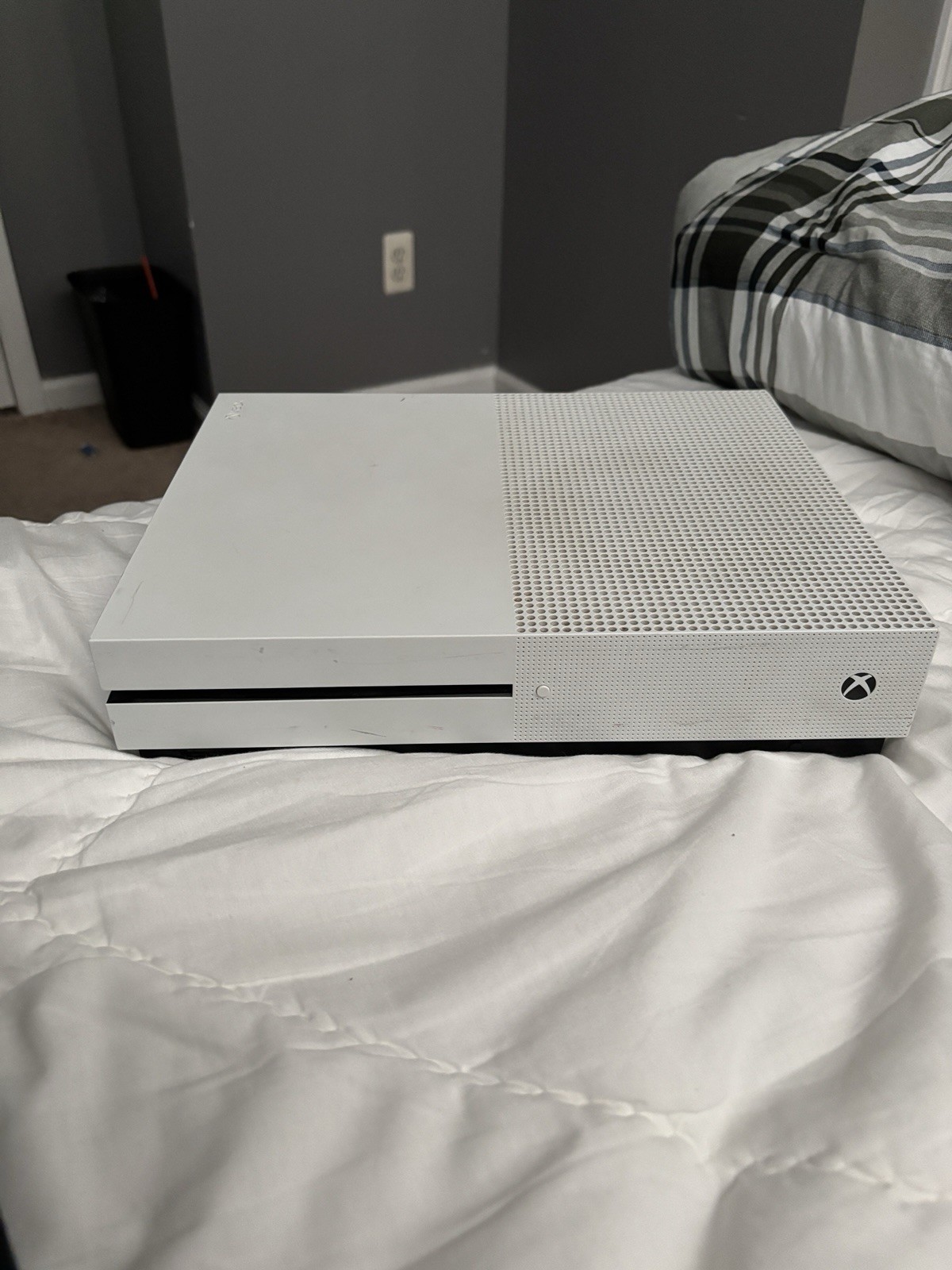 Microsoft Xbox One S White Console Wi-Fi Blu-Ray HDMI USB-A Ethernet