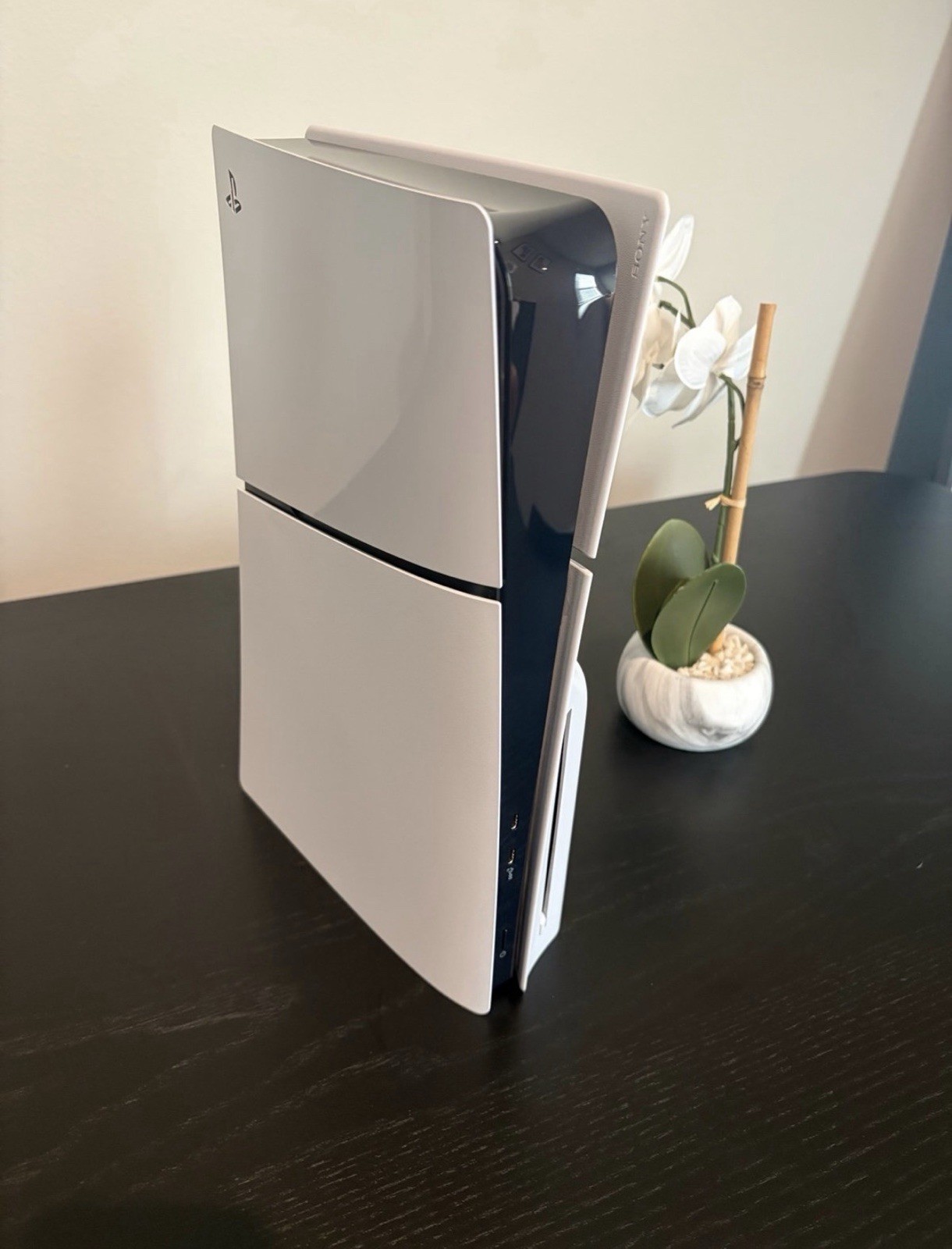 PS5 Disc Edition – Excellent Condition – Ready To Play