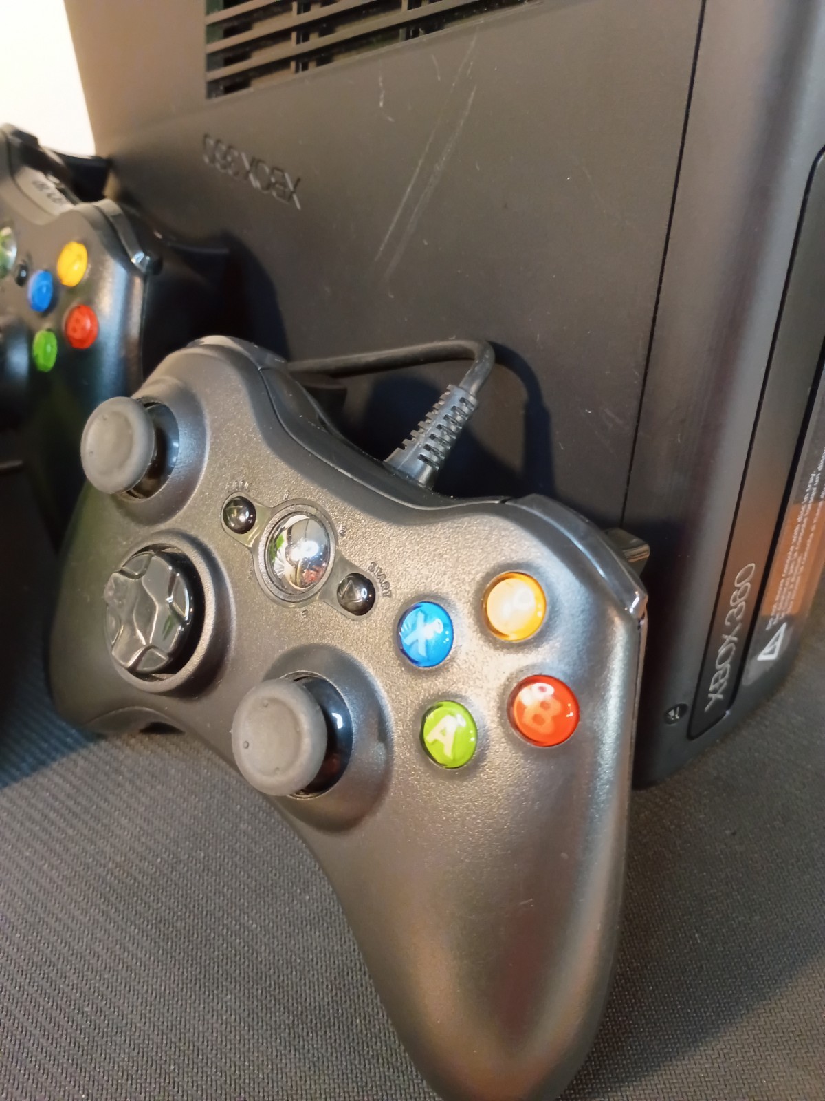 Xbox 360 Slim Console Kinect Bundle w/ 8 Games & Cords 250gb – Tested Working