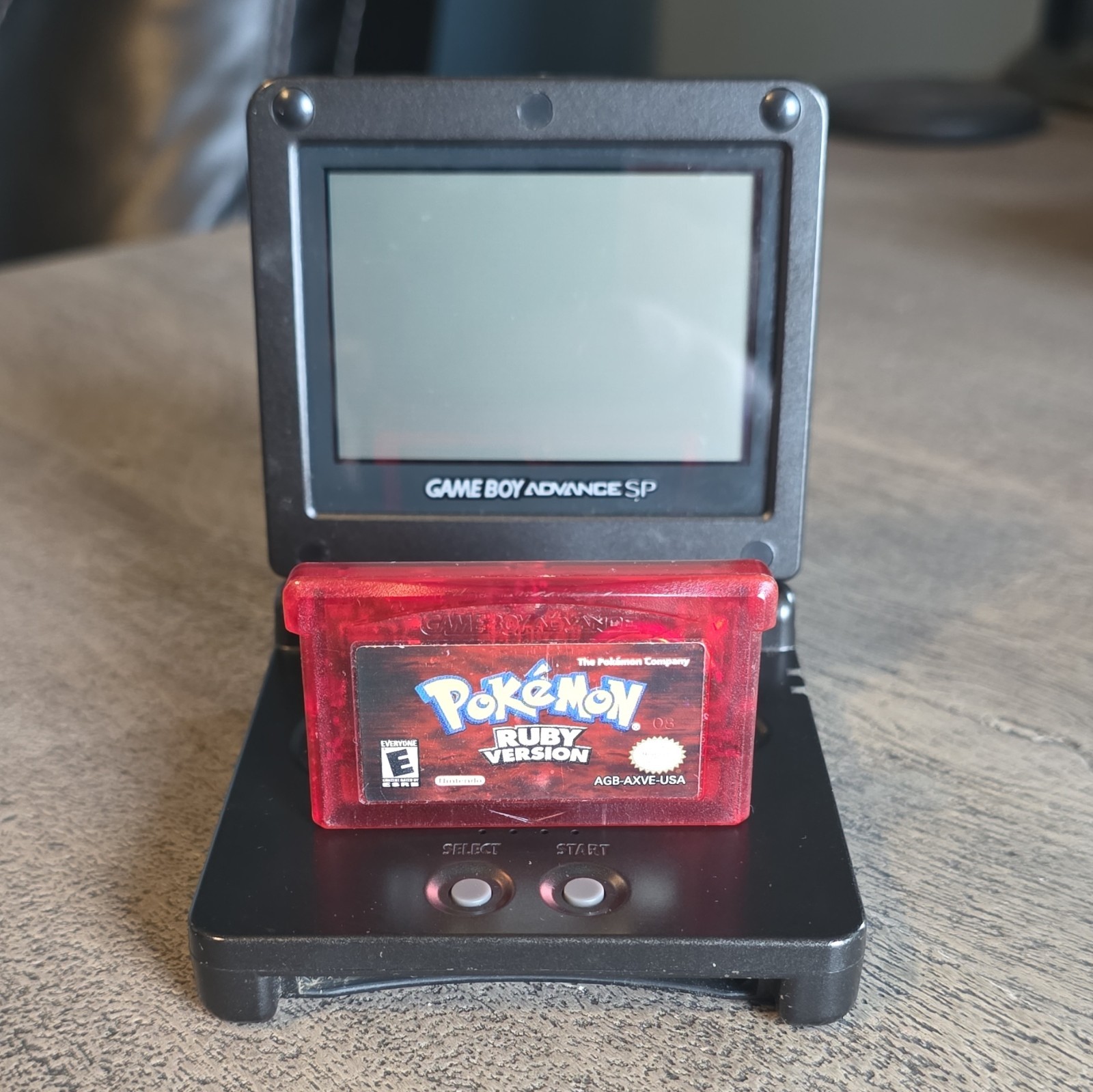 Nintendo Game Boy Advance SP 2002 /with POKEMON RUBY VERSION GAME