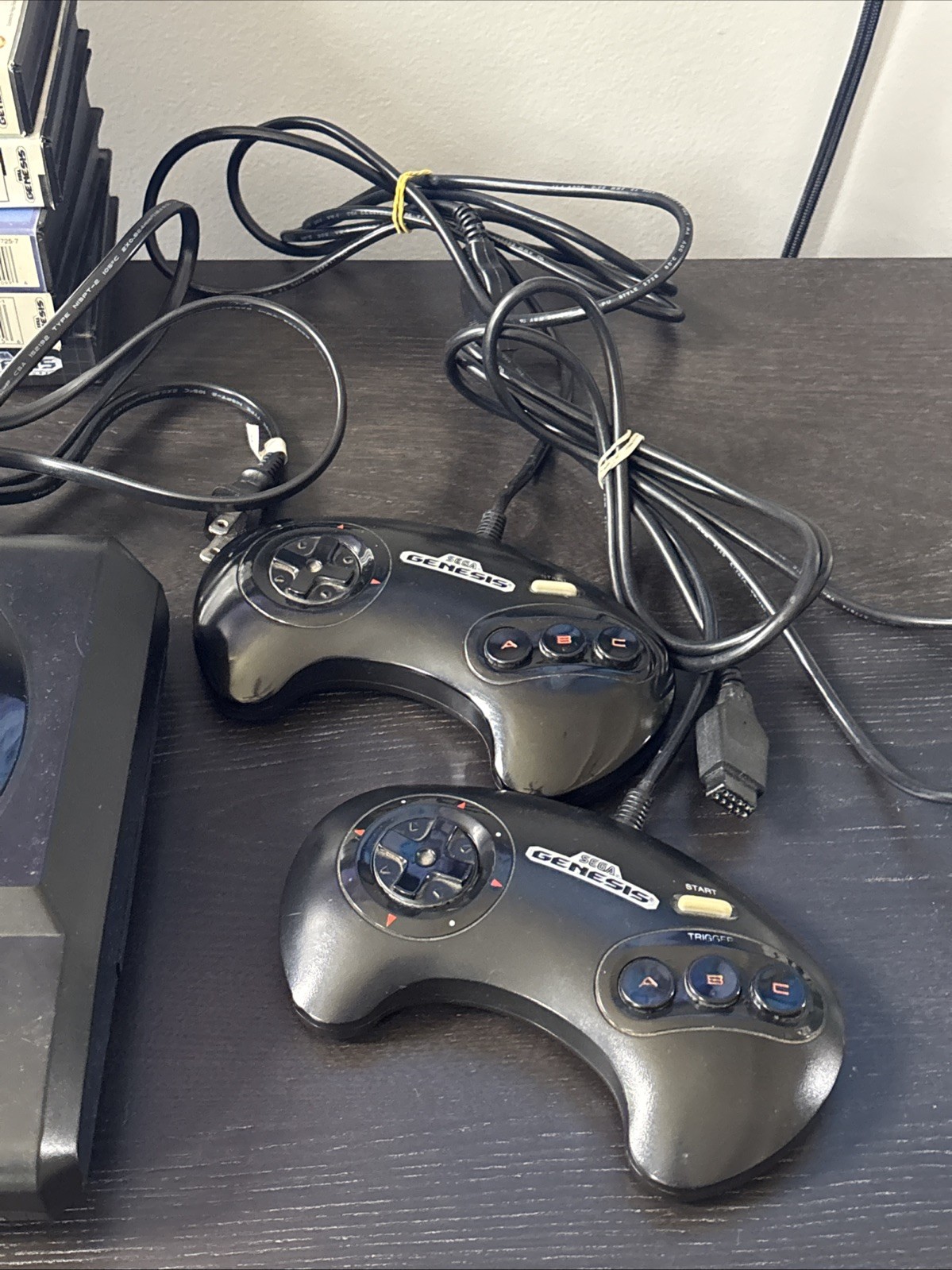 Sega Genesis One Bundle – 2 Controllers, 6 Games- Madden 95-96, FIFA Sports