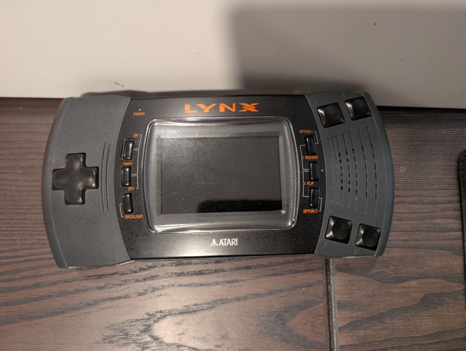 Atari Lynx II 2 Powers On w/ Sound but FLICKERING screen + KLAX video game