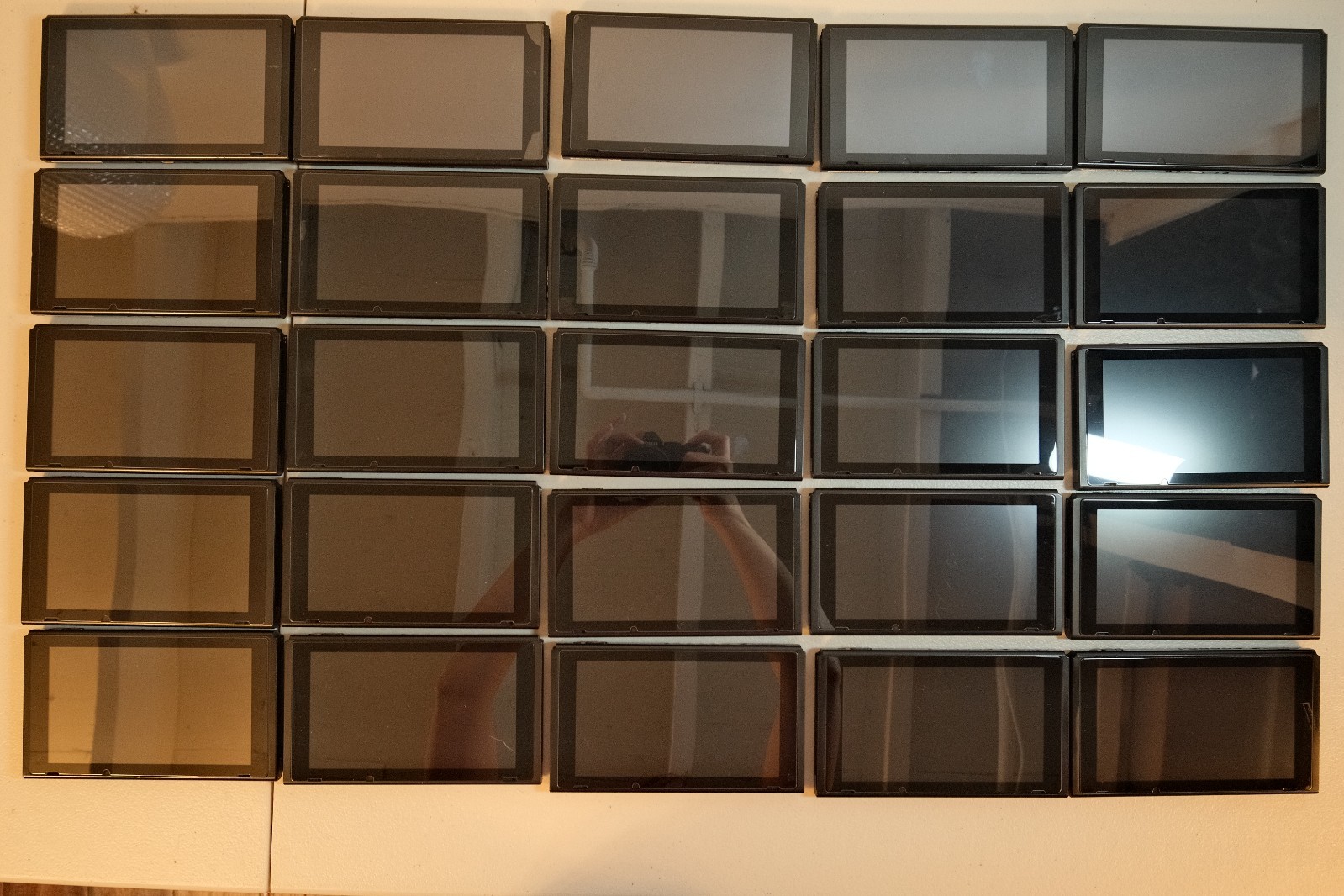 Nintendo Switch V1 HAC-001 Console ONLY Tested Working Tablet Screen Protector