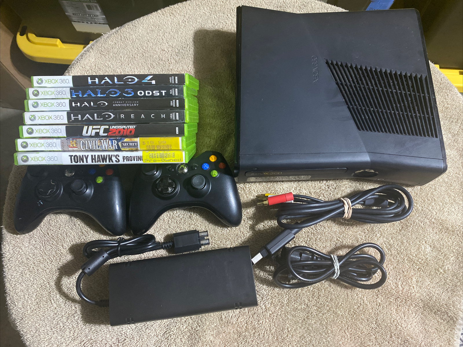 Microsoft Xbox 360S 4G Internal – Model 1439 Plus 6 Games Tested!!