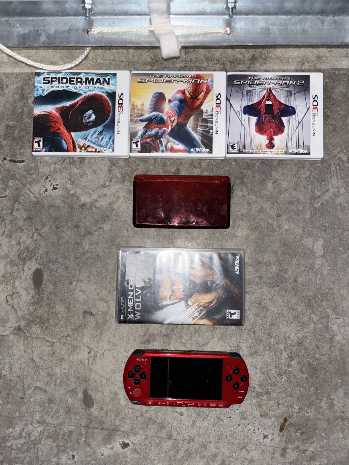 Nintendo 3DS Handheld System – Flame Red