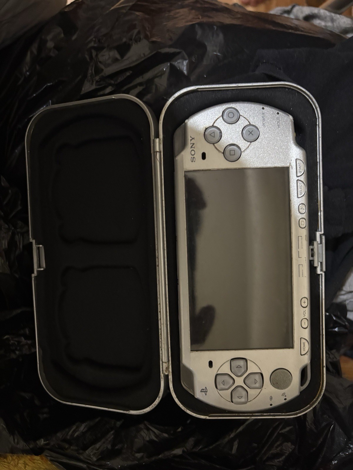 Sony PSP 2001 Slim Launch Edition Handheld System – Silver