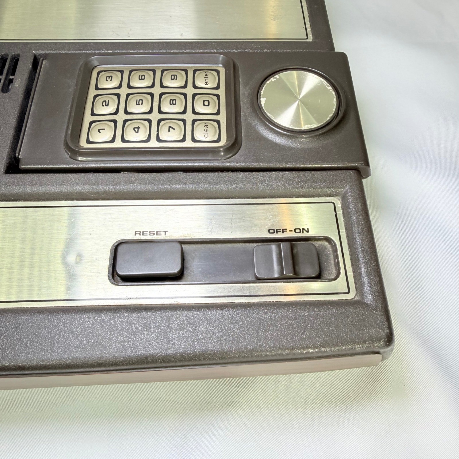 Mattel Electronics IntelliVision Model 2609 Vintage Video Game Console Woodgrain