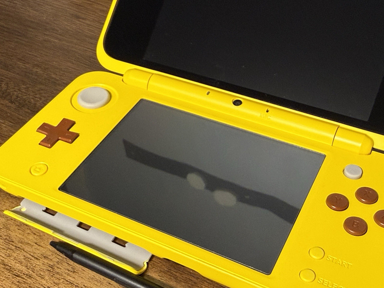 Nintendo New 2DS LL Pikachu Edition Pokemon Center Limited Complete Japan