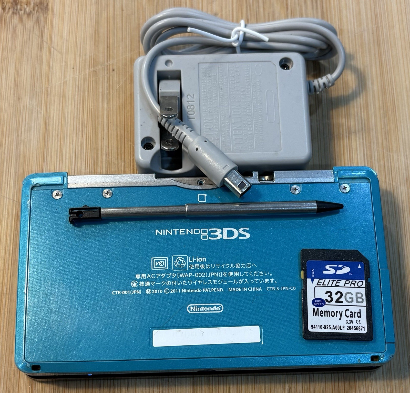 Nintendo 3DS Handheld System – Light Blue Charger, Stylus 32GB/SD Card