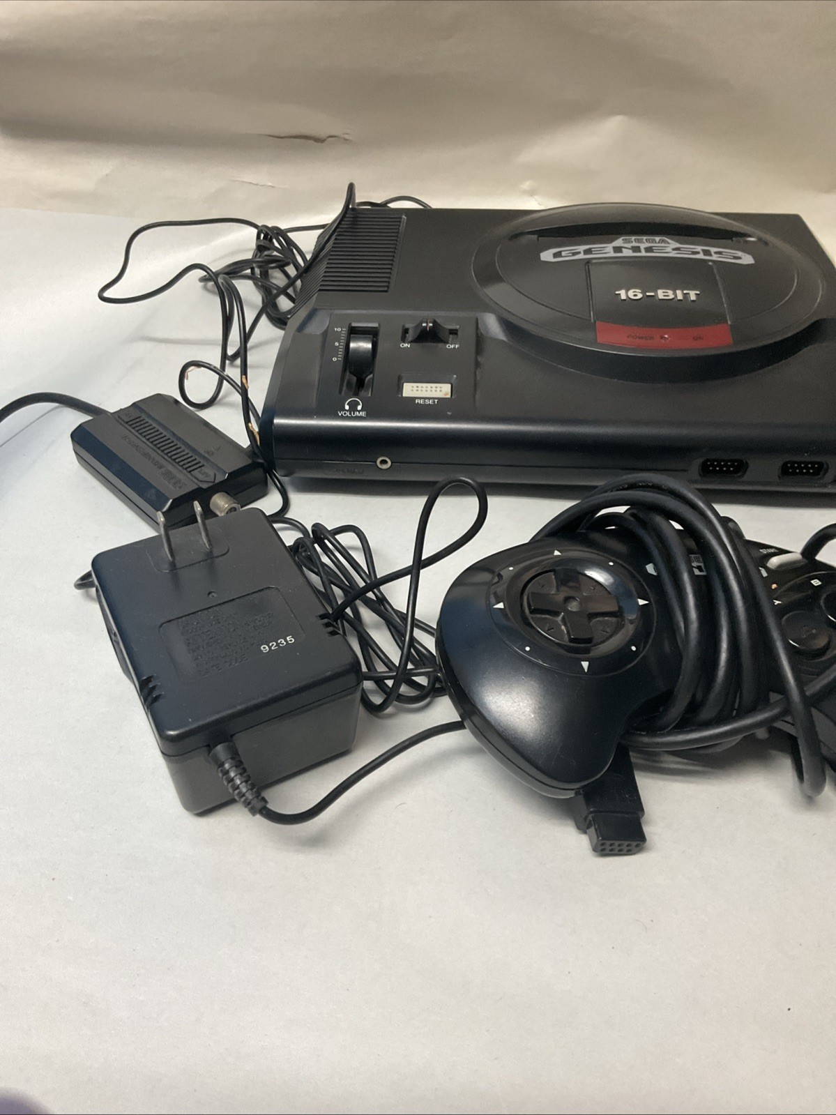 Sega Genesis 16 Bit Console 1601 BUNDLE W/Controllers 1650+ 1470, Power, 11 Game
