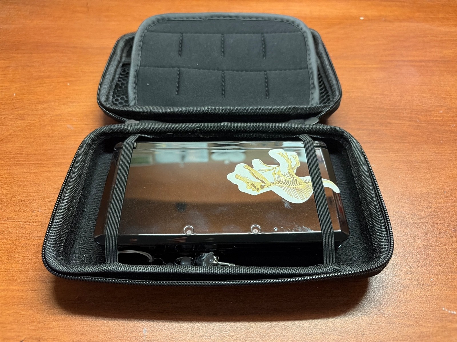 Nintendo 3DS 2GB Handheld System – Cosmo Black