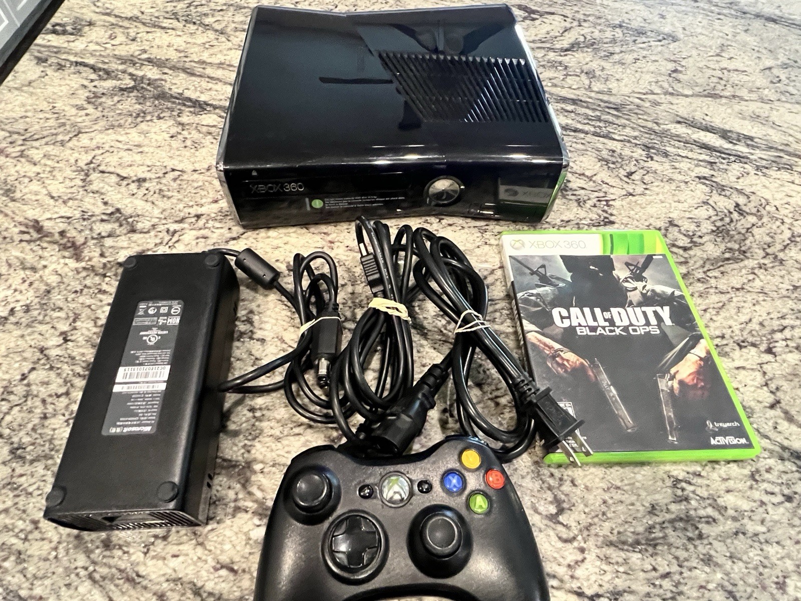 Xbox 360 S Model 1439 250 GB Black Console Bundle:Controller,Cables,Game