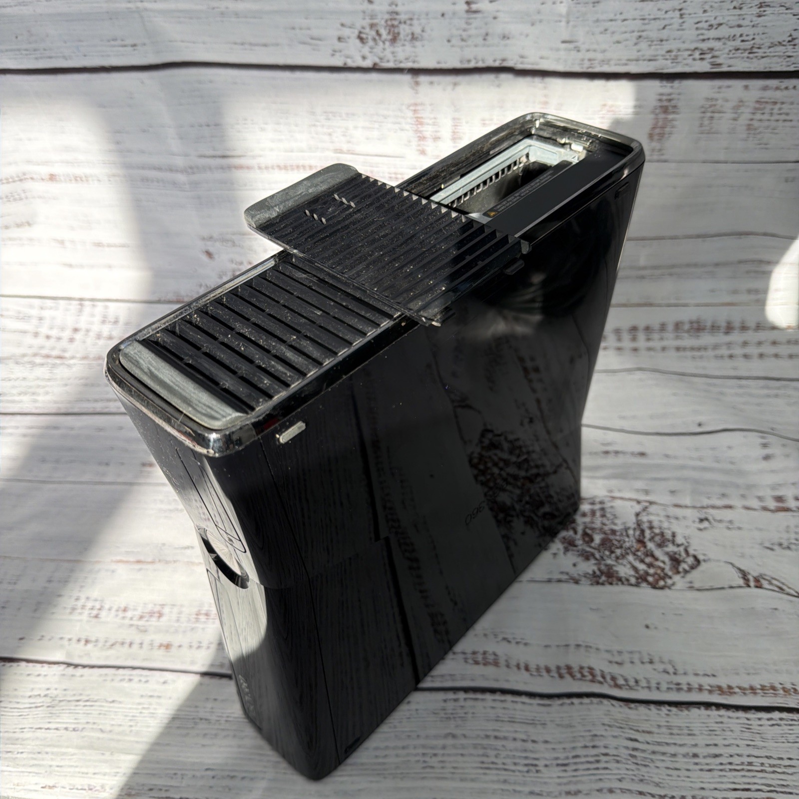Microsoft Xbox 360 S Video Game Console ONLY Works But Has Tray Eject Issue