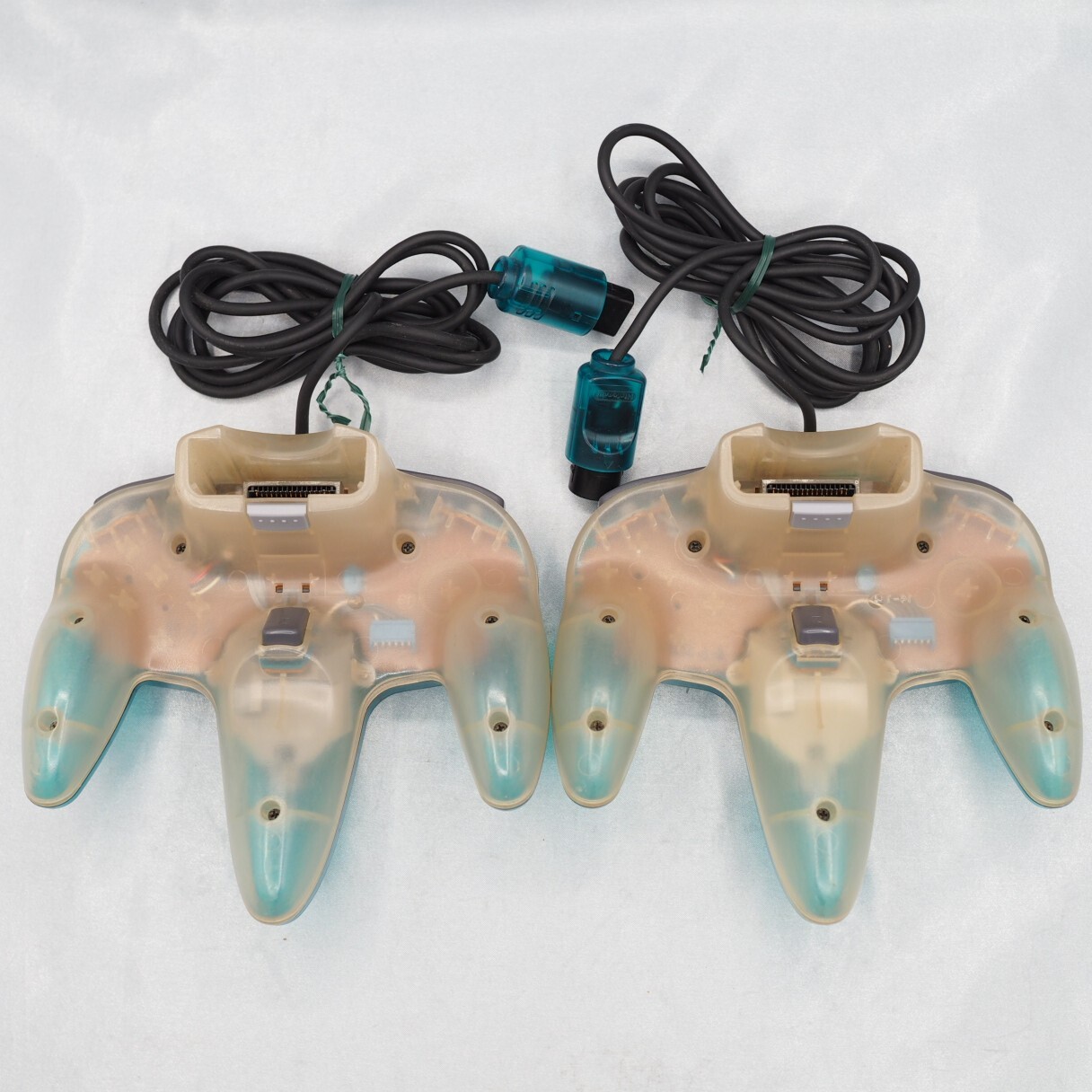 Nintendo 64 Console 2 Controllers NUS-001 Clear Blue Region Free Working Japan