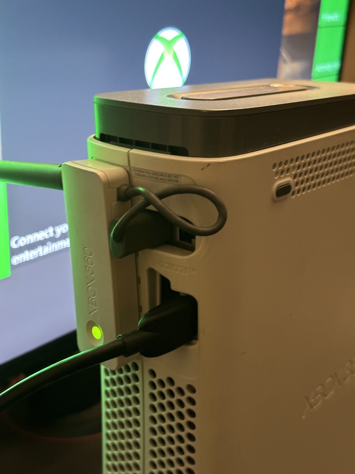 Microsoft Xbox 360 Pro System Bundle 60GB Wireless Controller, Games Included