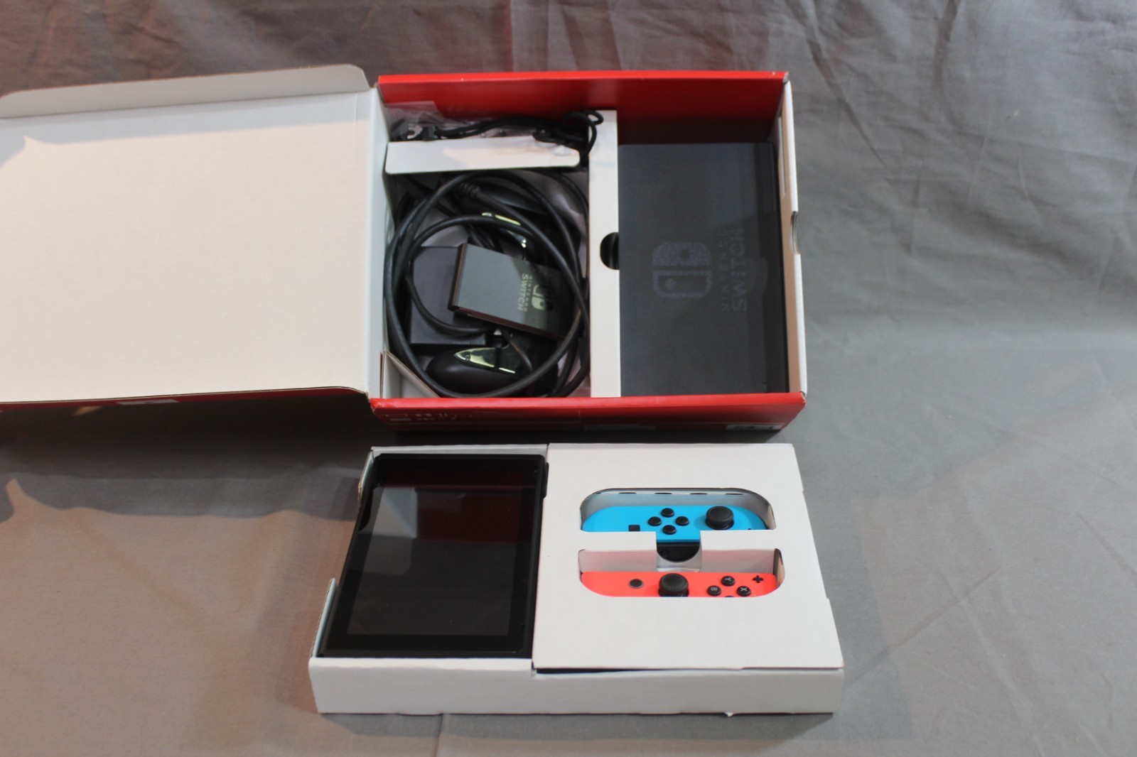 Nintendo Switch Handheld Game Console ~ Complete In Original Box ~ 32GB Storage
