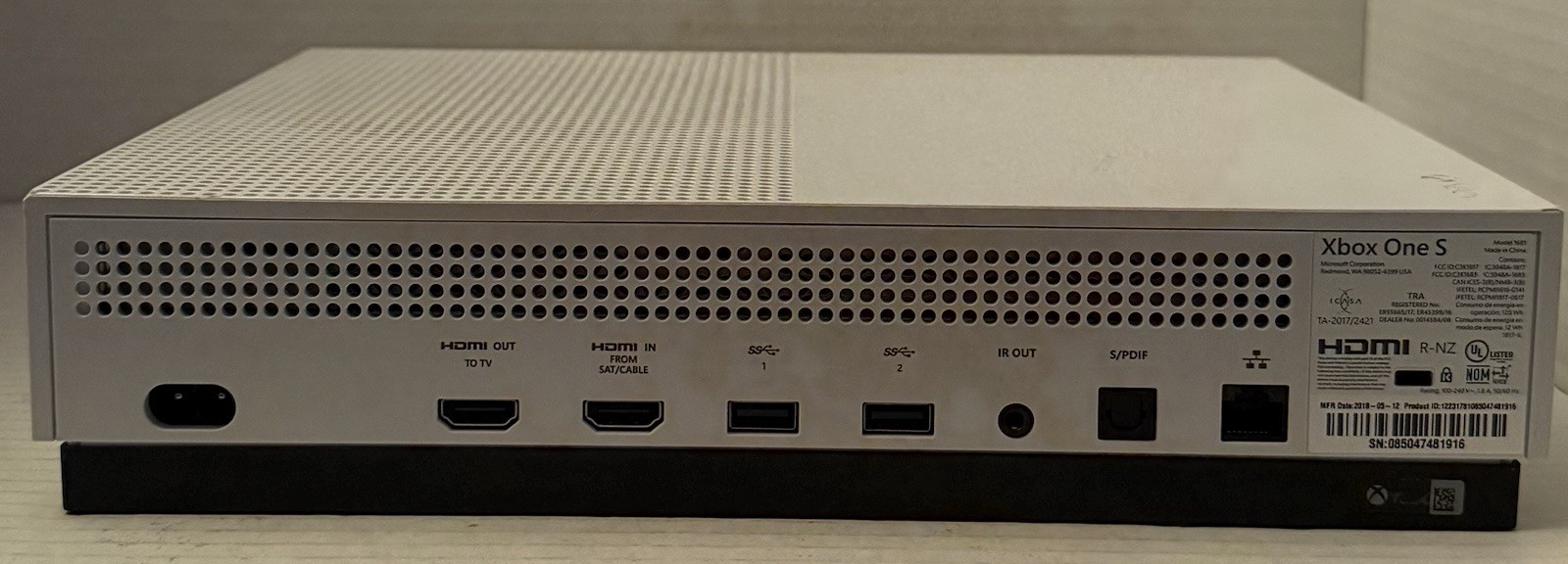 Microsoft Xbox One S 1TB Console – White – Controller & Power Cord – Tested