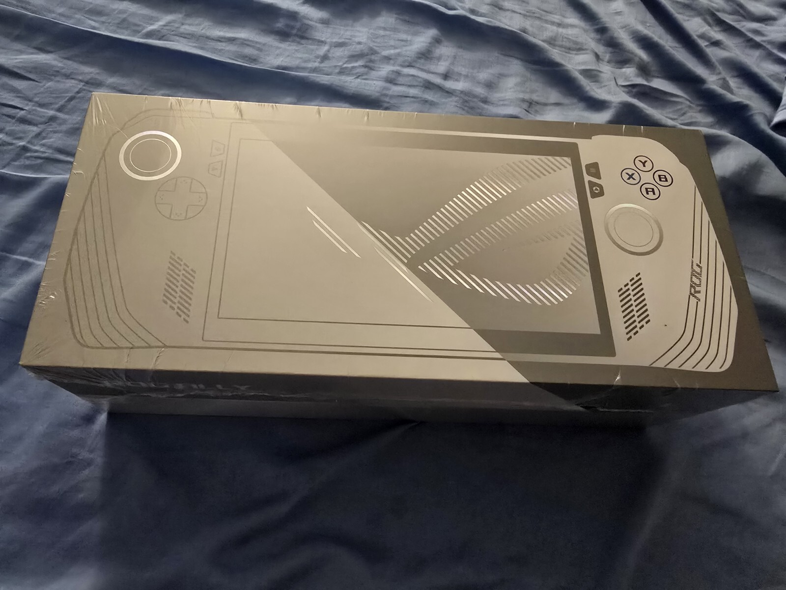 Asus ROG Ally Gaming Handheld Ryzen Z1 Extreme 16GB Ram 512GB SSD, 7″ LCD 120Hz