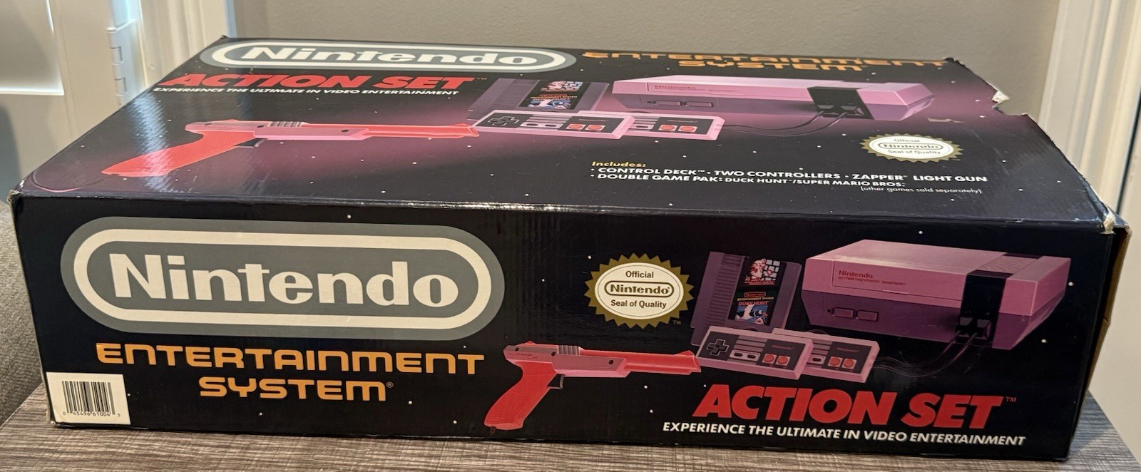Nintendo NES Action Set Bundle Box 2 Controllers Zapper 3 Games TMNT Dr. Mario