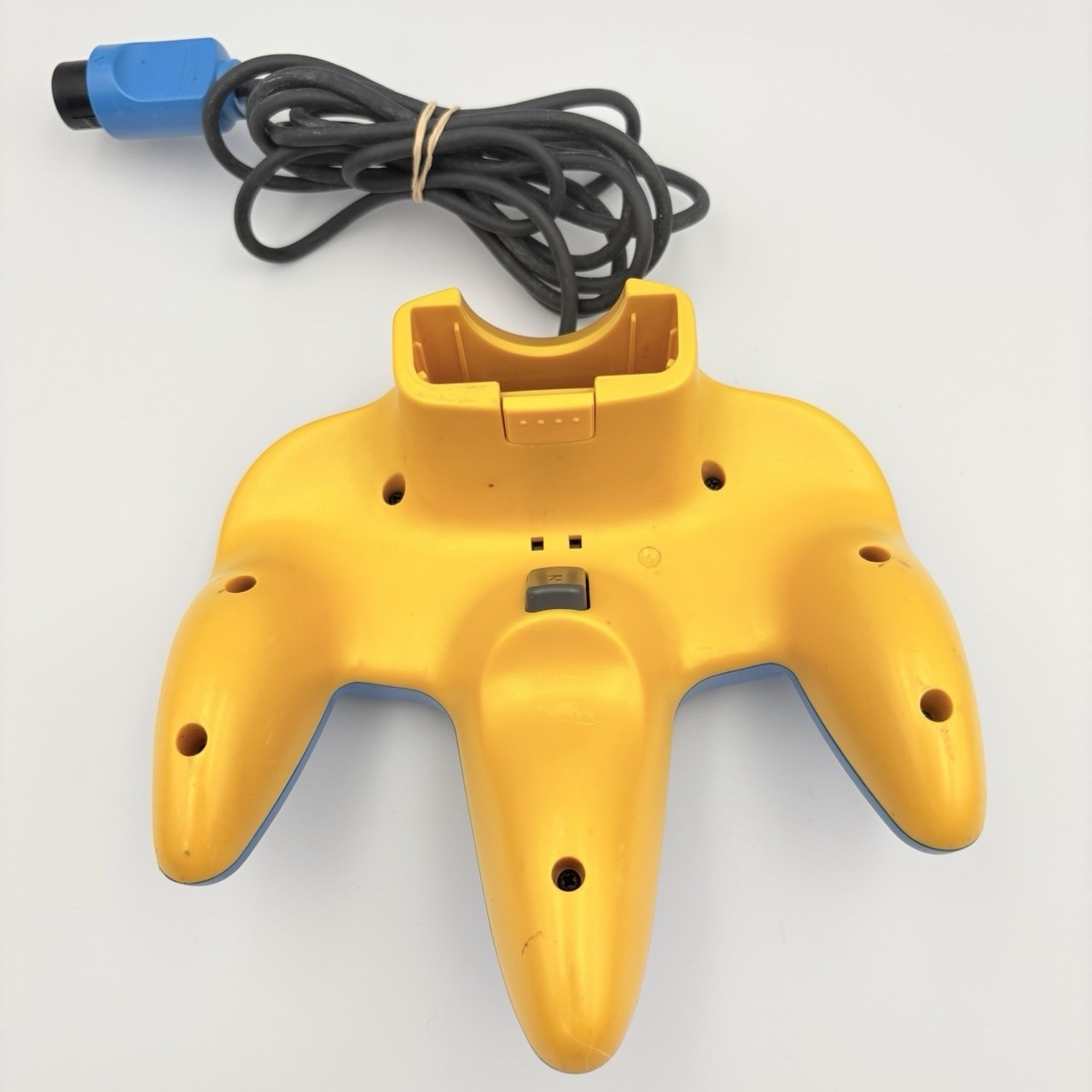 Nintendo 64 Pikachu Edition Blue Yellow Console 2 Controllers Bundle Japan