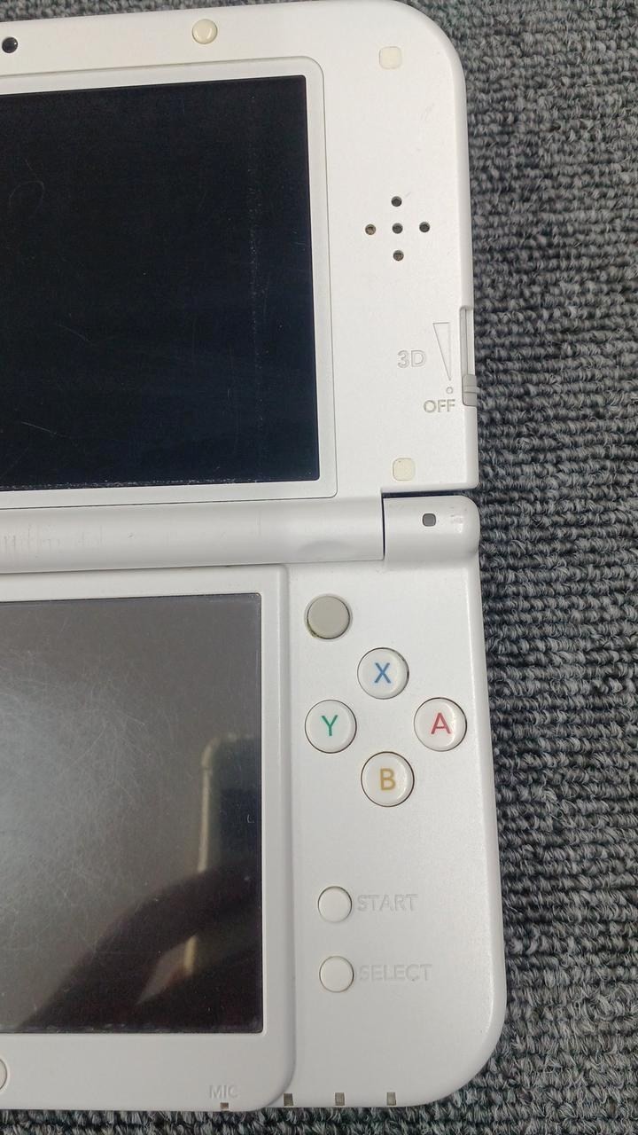 New Nintendo 3DS XL (LL) RED-001 Portable Gaming System 2014 A3462