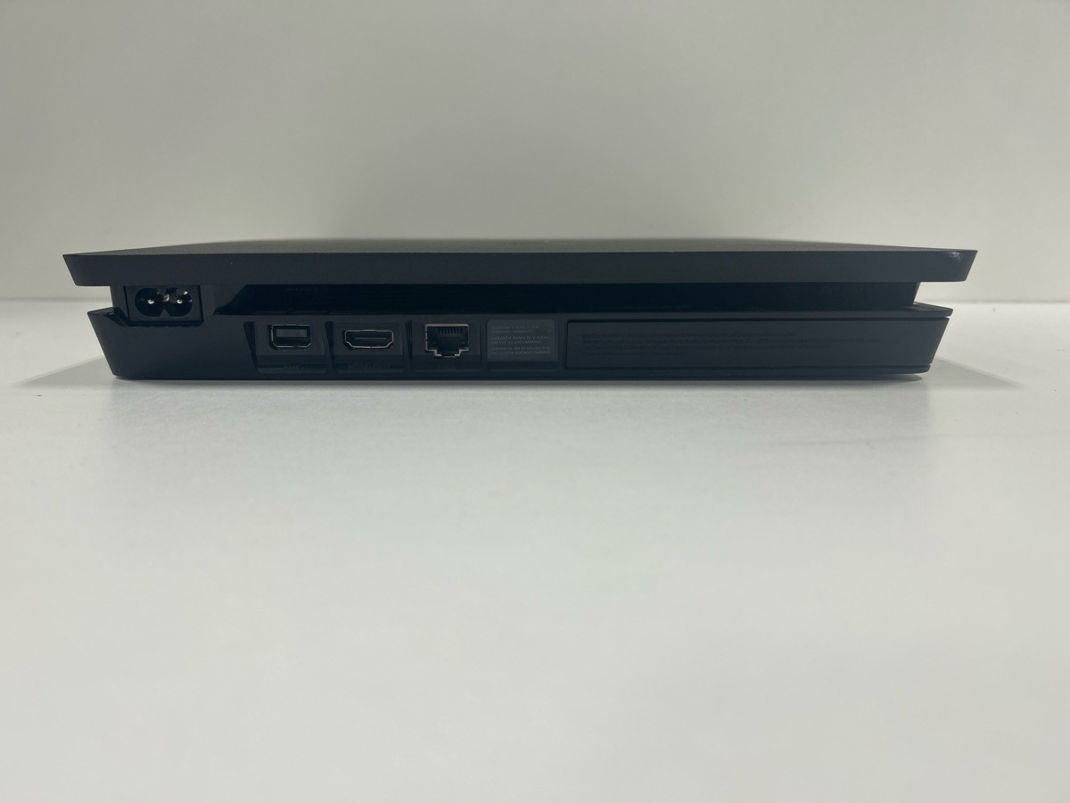 SONY PS4 W ALL ACCS (P20031603)