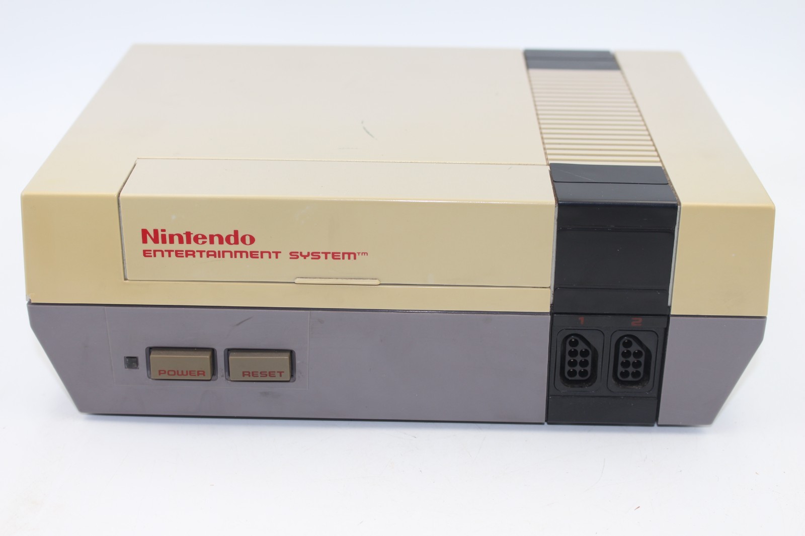 NES Console w/ controller and cables, Tested w/ Super Mario Bros/ Duck Hunt