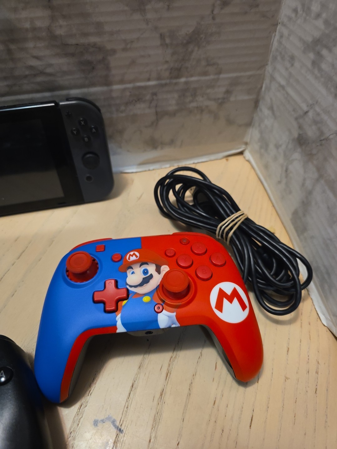 NINTENDO SWITCH HANDHELD – HAC-001, One Wireless Controller, One Wired Controlle