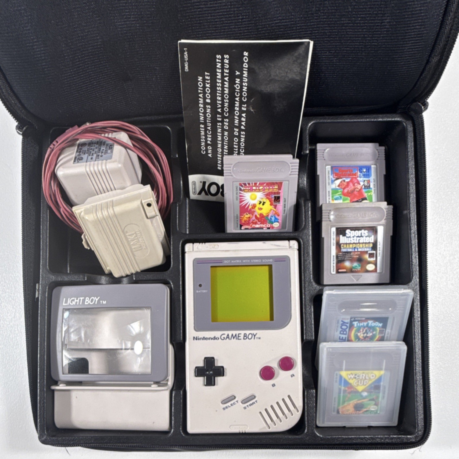 Nintendo Game Boy DMG-01 Gray Console w/ manual Lot w/ Games, Light Boy, Case