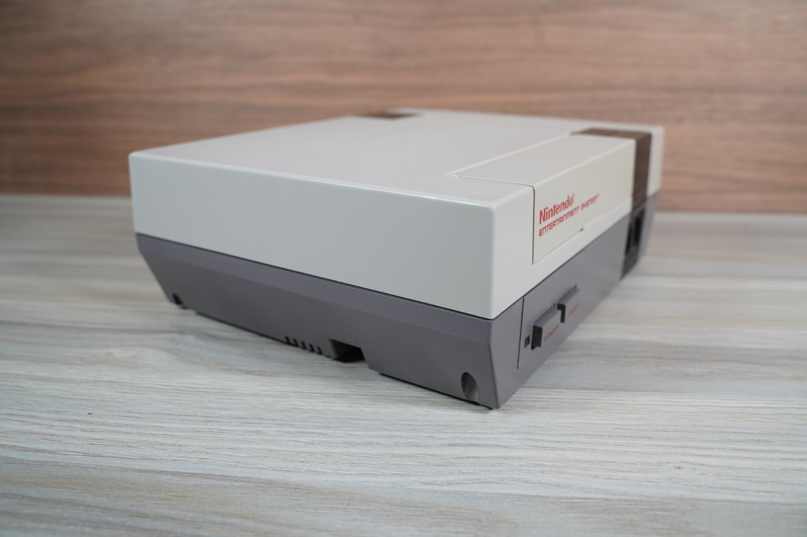 Nintendo NES Console w/ Cables & OEM controller – TESTED WORKING